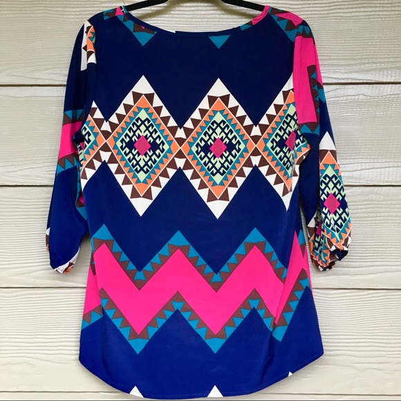 2/$25 | Francesca’s Geometric Multi Blouse | EUC - Picture 2 of 8